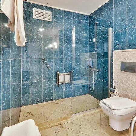 Отель Kalkan Likya Bay *